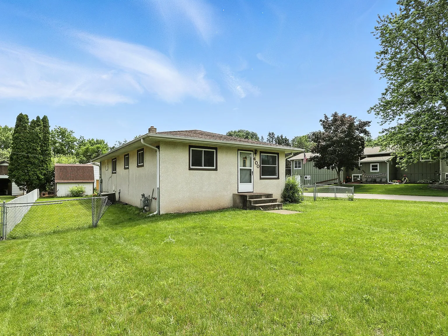 4 bed, 1400 sqft, $2,350 — Photo 1