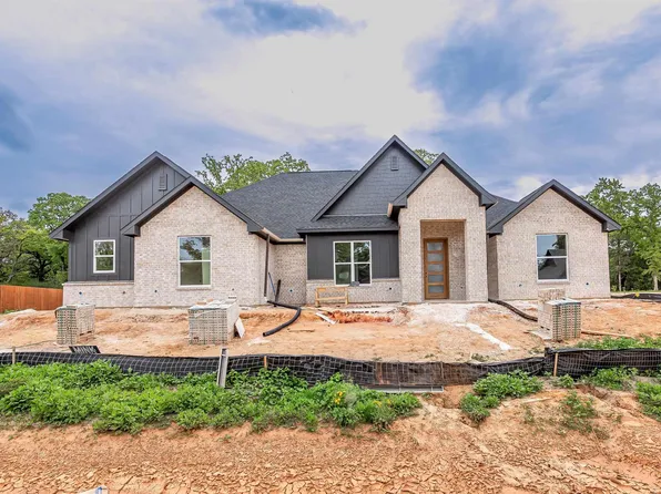 14447 Woodland Creek Dr, Tyler, TX 75706