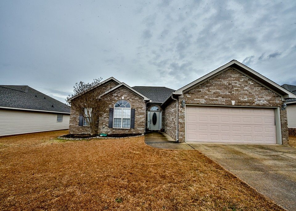 1st image of 12383 Huntington Village Dr