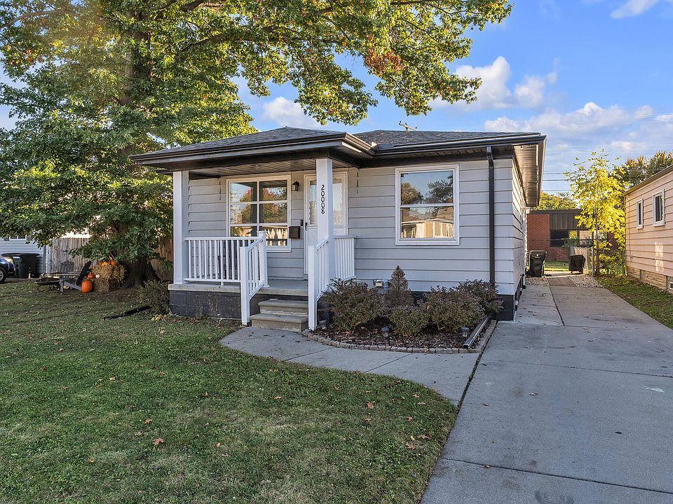20008 Avalon St, photo 2