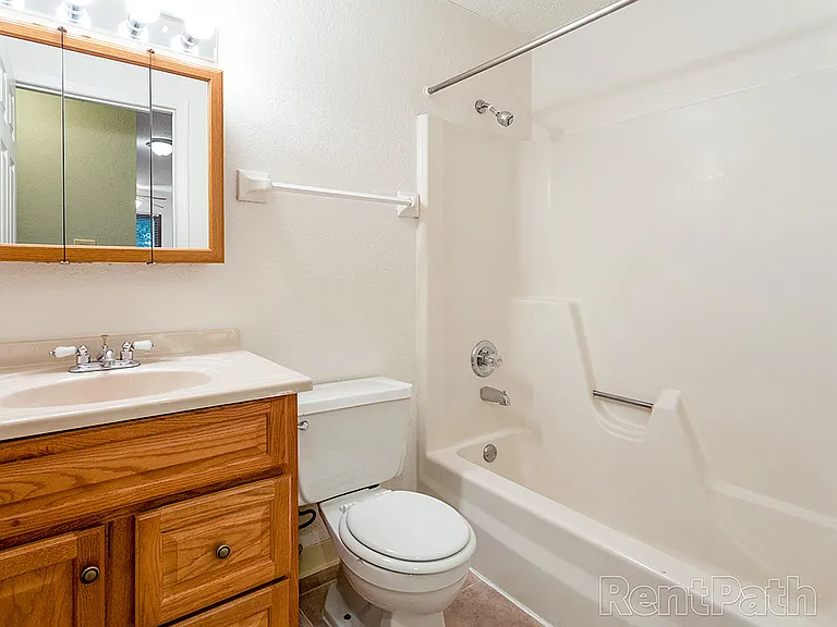Silver Bell Apartments — Photo 16