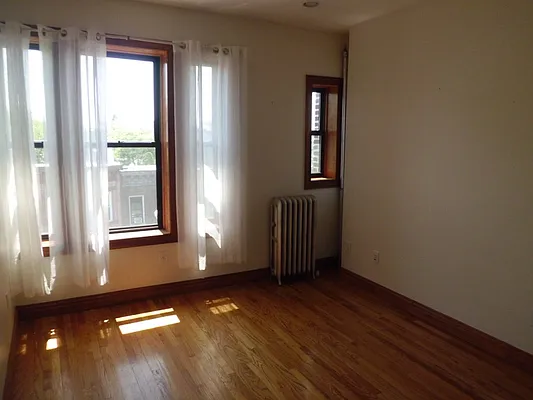 Rented by Maximus Realty Group | media 18