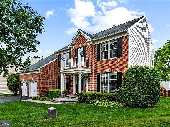2nd image of 7 Dunkirk Ln