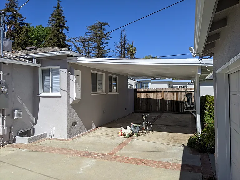 5636 Cedros Ave — Photo 23