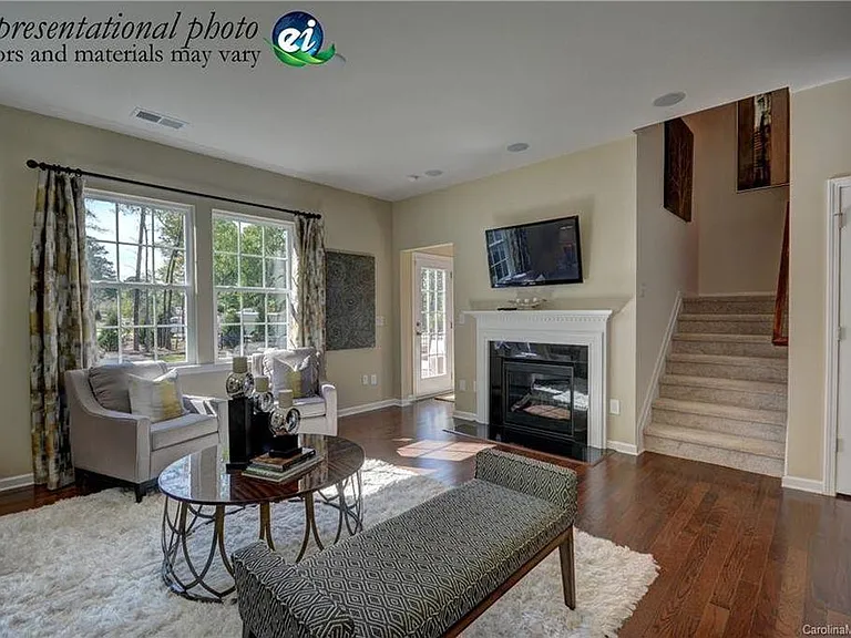 2028 Deep River Way — Photo 15