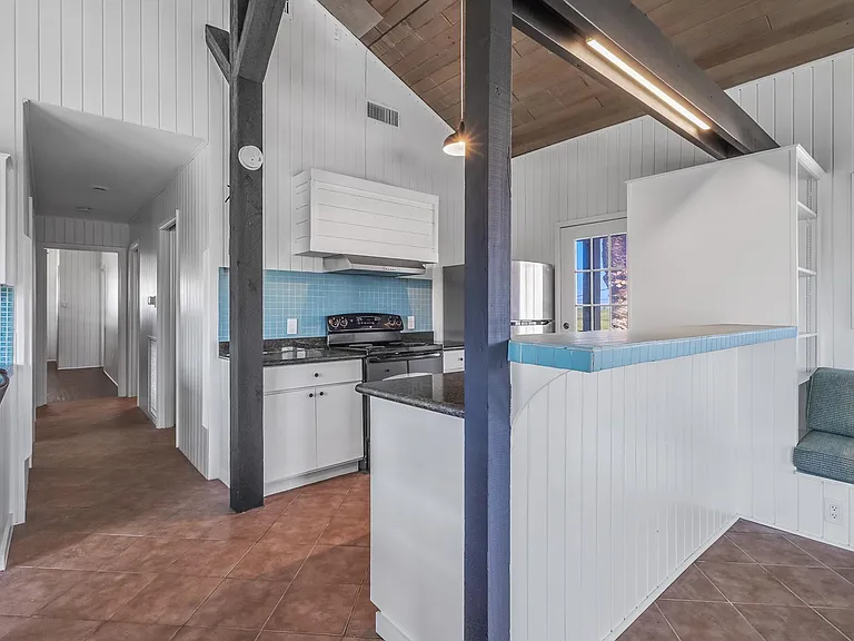 4907 Jolly Roger Rd — Photo 15