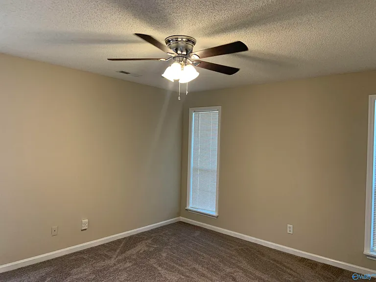 2721 Columns Way SW — Photo 5
