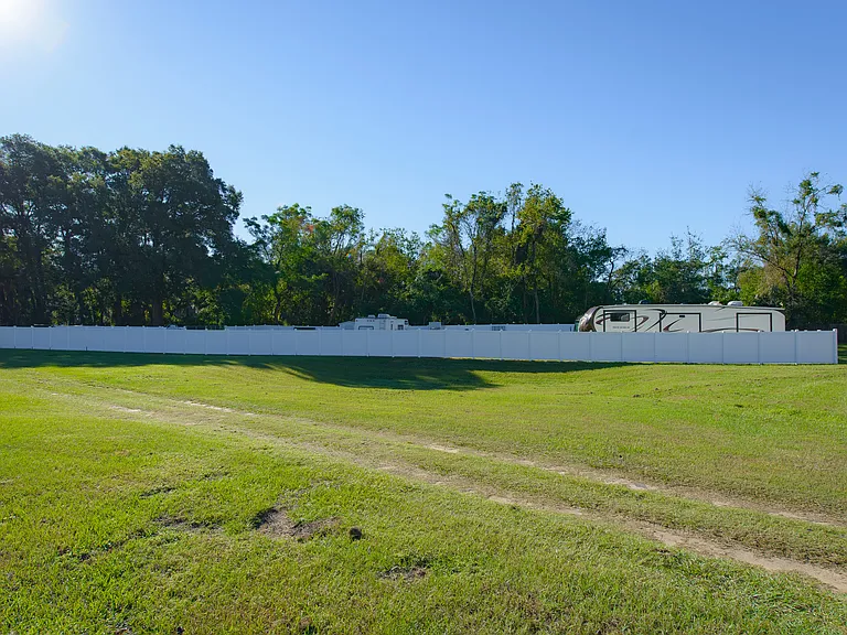 Shady Road Villas — Photo 7