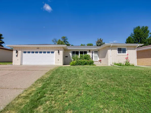 1403 3rd Ave NW, Mandan, ND 58554