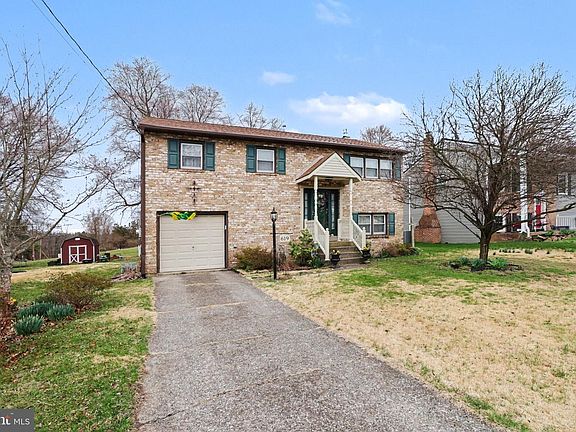 2nd image of 619 Charles Rd