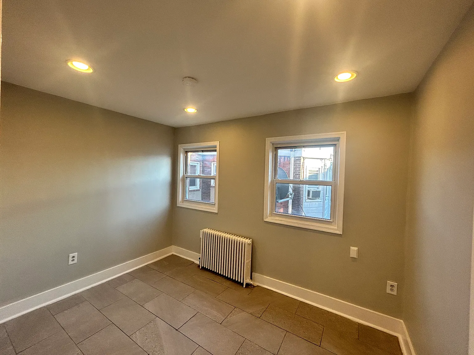 2 bed, 835 sqft, $1,675 — Photo 2