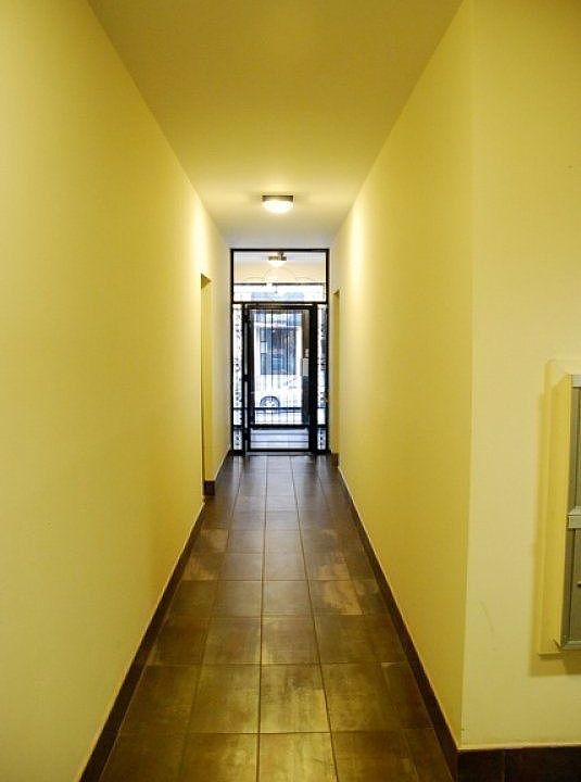 Building Photo 4
