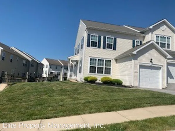 2231 Live Oak Ln, York, PA 17406