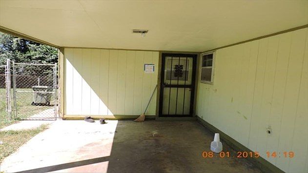 2nd image of 2788 Lake Park Rd