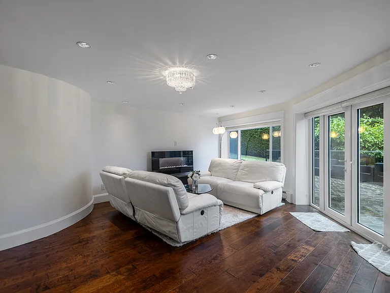 611 Saint Andrews Rd — Photo 3