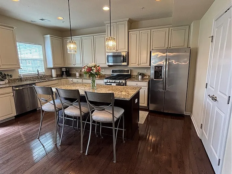 607 Shelley Ln — Photo 22