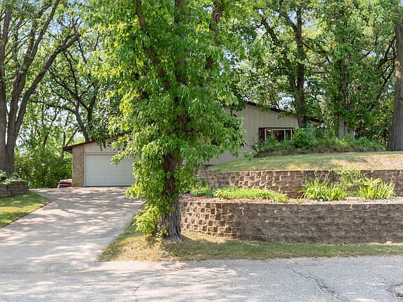 5th image of 13551 Everest Ave