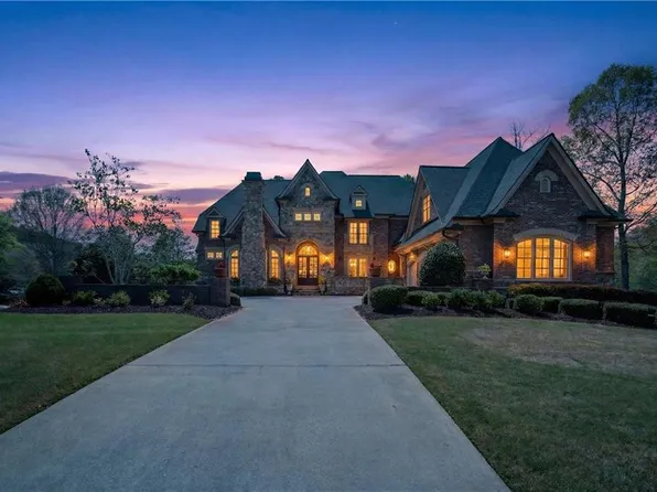 17 Carl Sanders Dr, Acworth, GA 30101