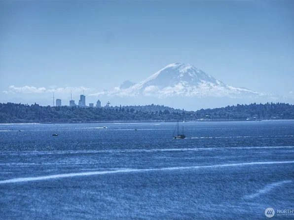 21910 President Point Road NE, Kingston, WA 98346