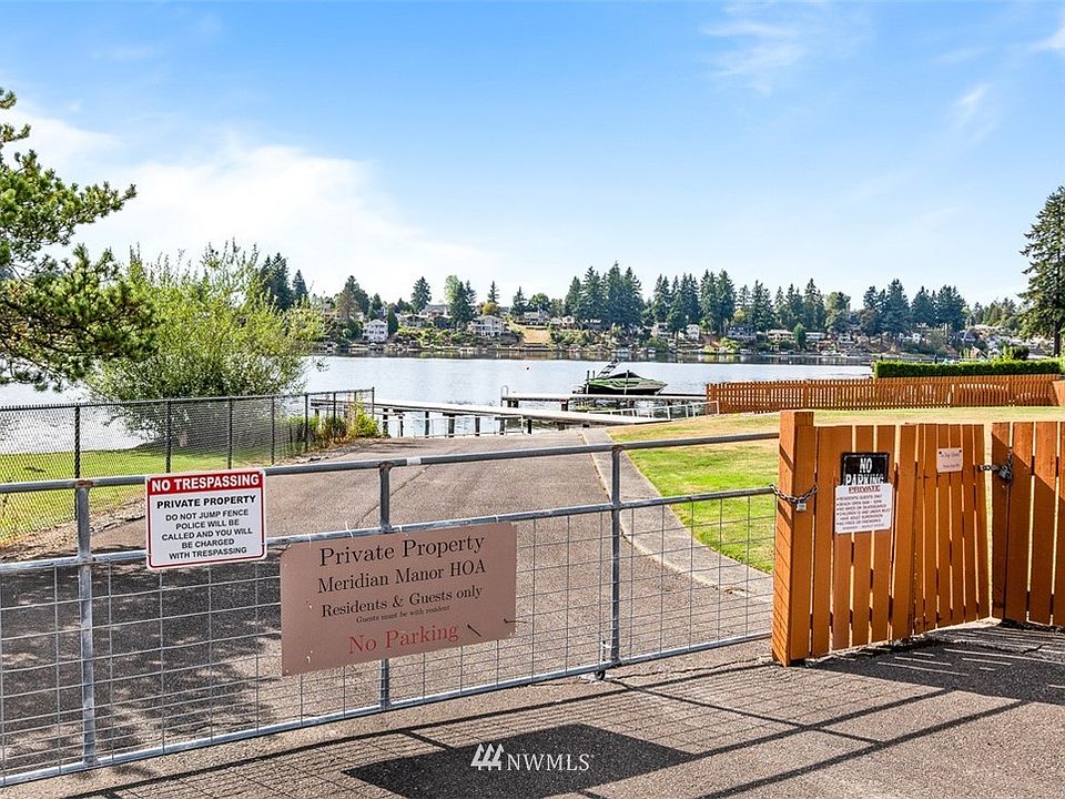 Beach rights to Lake Meridian HOA 2 blocks from the house.  Dock, park, boat launch.