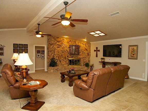 2nd image of 2333 Bainbridge Dr