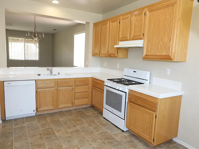 45713 Coventry Ct — Photo 2