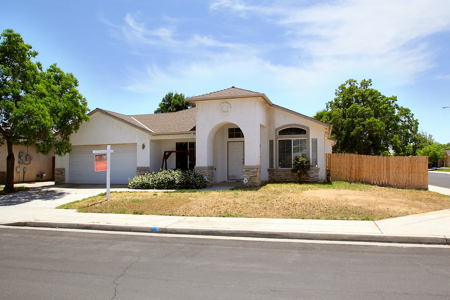 5673 W Home Ave photo 1