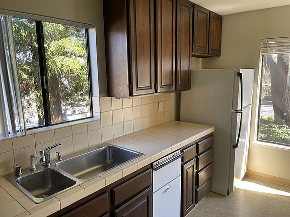 5th image of 425 N El Camino Real Unit 104