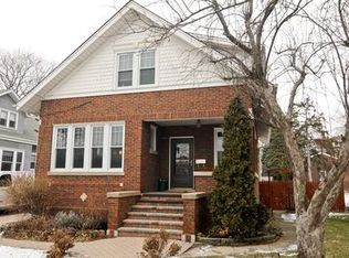 206 W Saint James St, Arlington Heights, IL 60004
