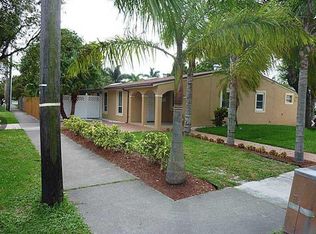 924 NE 6th St, Hallandale Beach, FL 33009