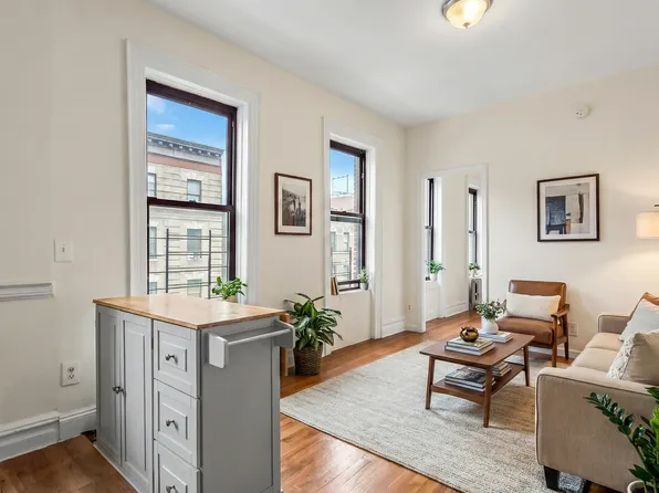 2866 Frederick Douglass Boulevard image 1 of 6