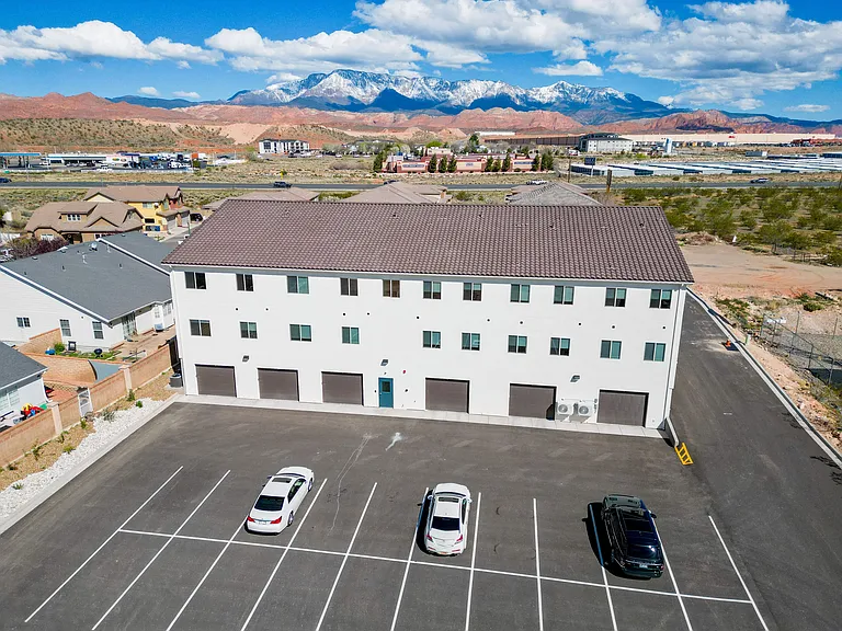 Shadow Ridge Apartments — Photo 3