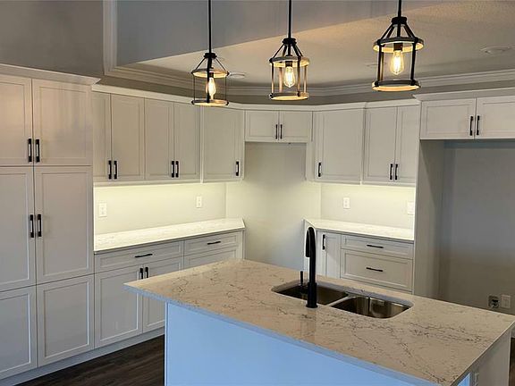 3rd image of 1600 1st St E #402