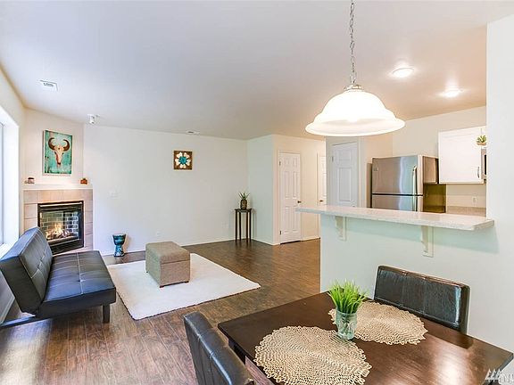 4th image of 7201 194th Ave E APT D