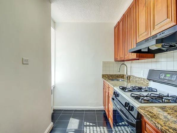 34-20 78th St #4J, Jackson Heights, NY 11372
