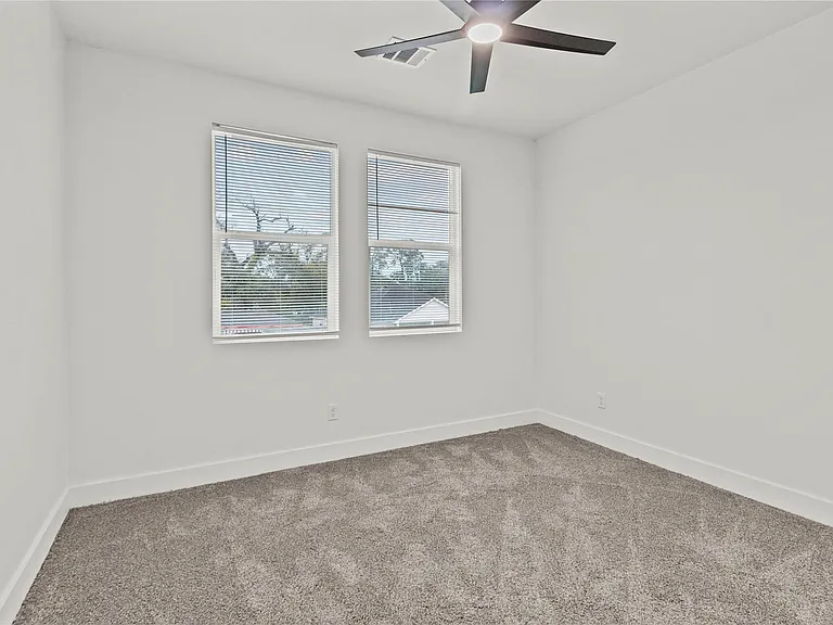 8127 Hoffman St — Photo 8