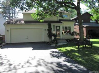 46 Brockmoore Dr, East Amherst, NY 14051