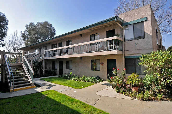 Villa Azusa Senior Apartments (55+) — Photo 3