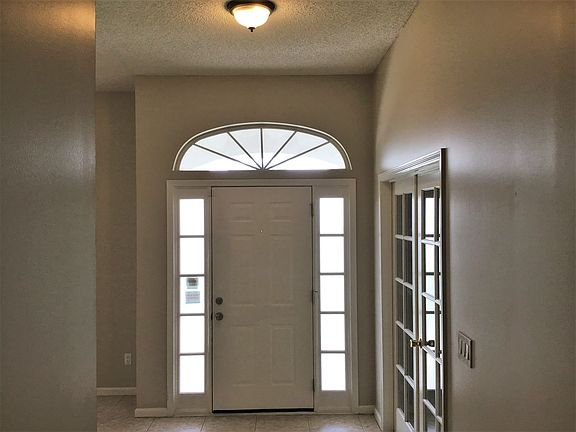 3rd image of 508 Cricket Cove Ct