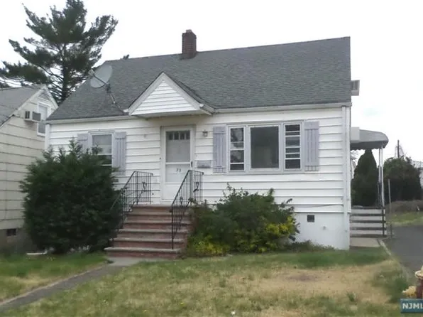 39 Norwood Ave, Lodi, NJ 07644