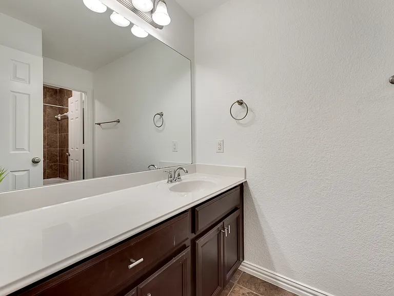 305 Blythe Bridge Dr — Photo 10