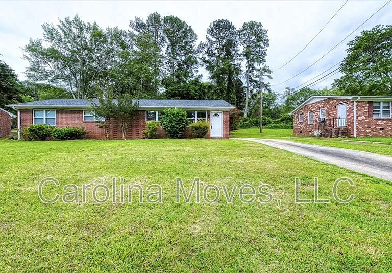 130 Pleasant Dr #A — Photo 1
