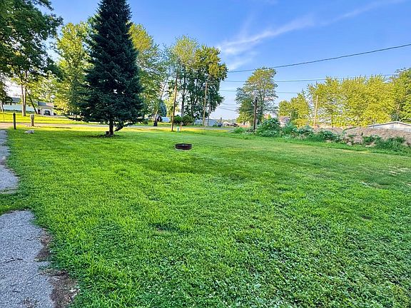 4th image of 9462 E Colby Rd