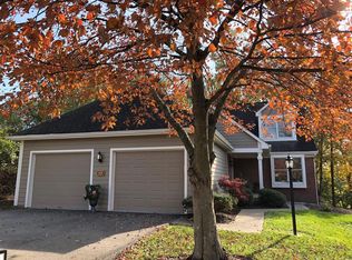 18 Coventry Ct, Montgomery, OH 45140