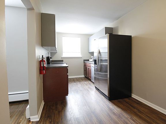 4th image of 100 White Horse Pike APT 14