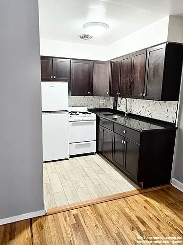 1515 W Morse Ave #204 Photo 1