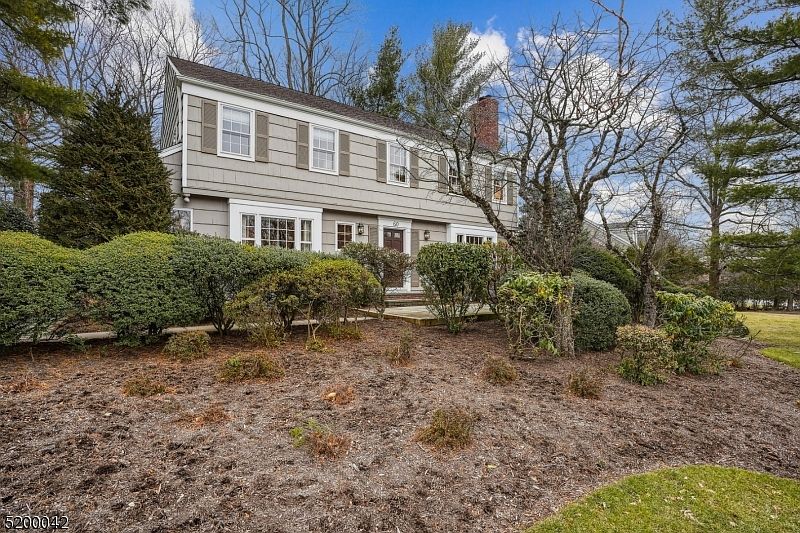 1st image of 60 Falmouth St