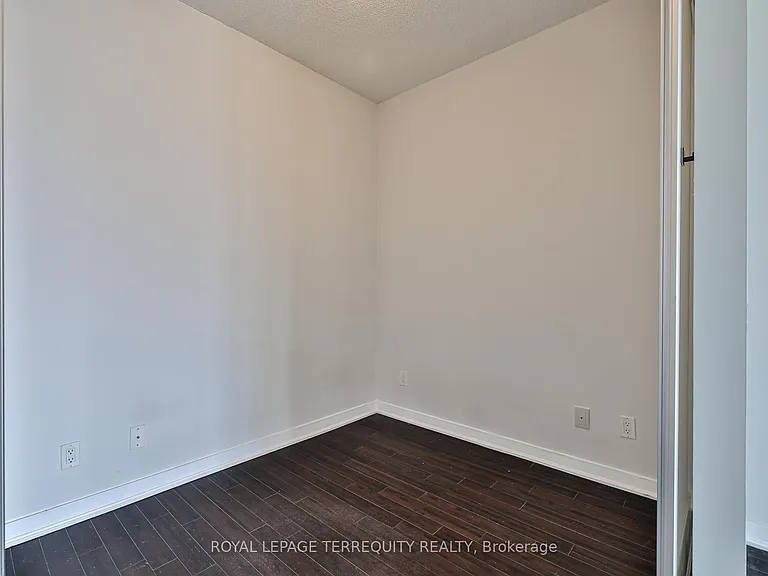 770 Bay St #2412 — Photo 17