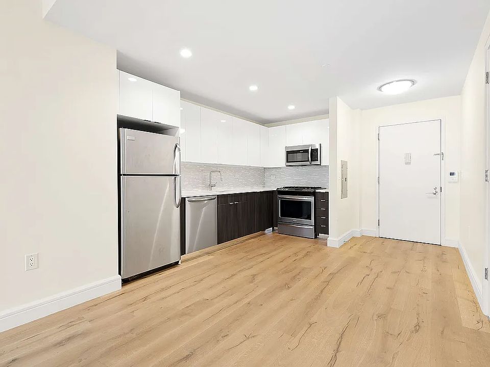 1st image of 25-21 43rd Ave #206