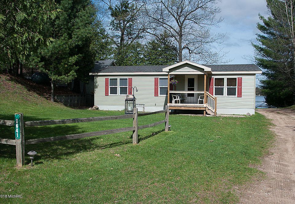 1st image of 8641 N Homestead Cir